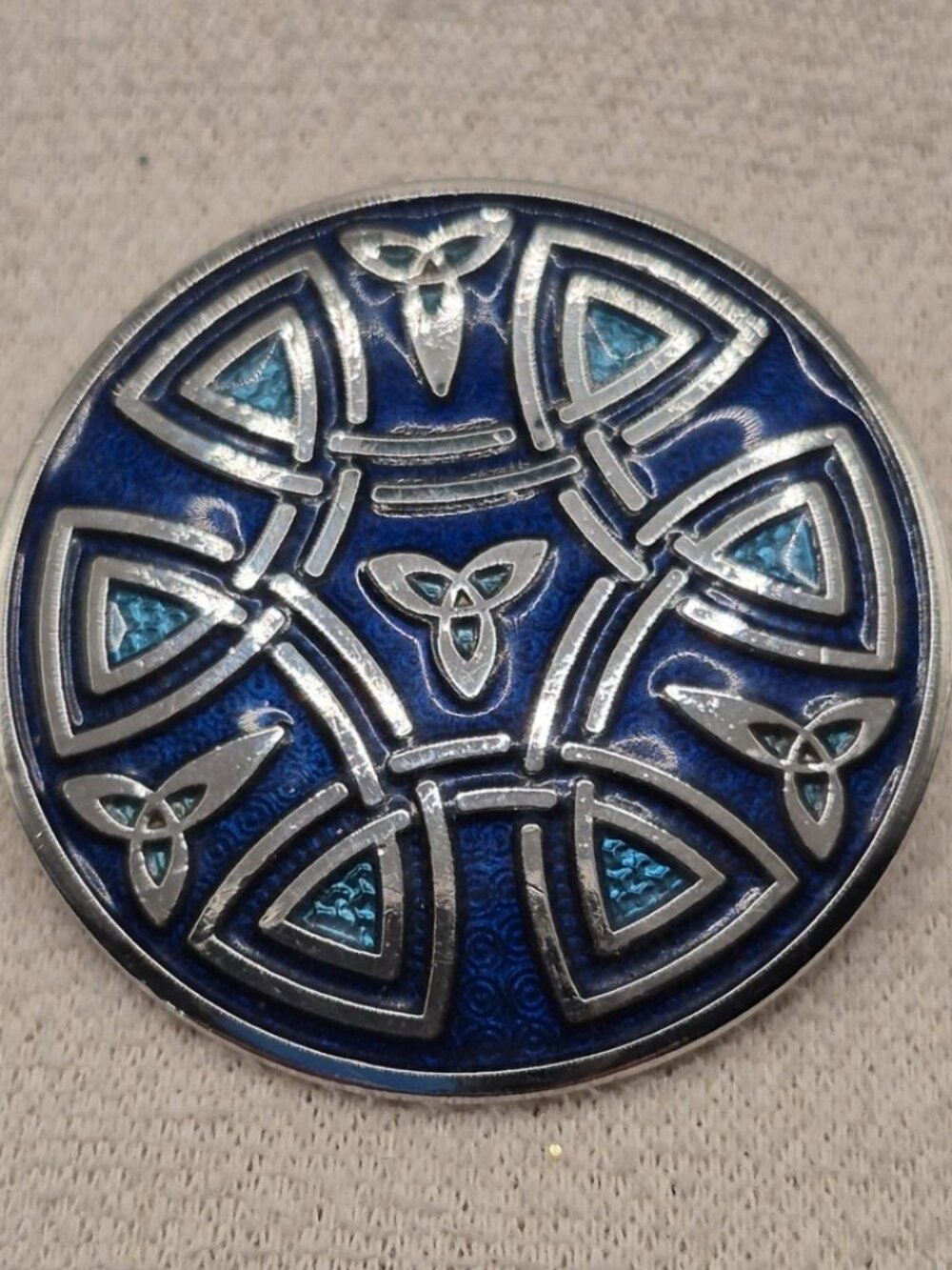 Vintage Signed Celtic Sea Gems Cloisonné Enamel Celtic Trinity Knot Round Brooch